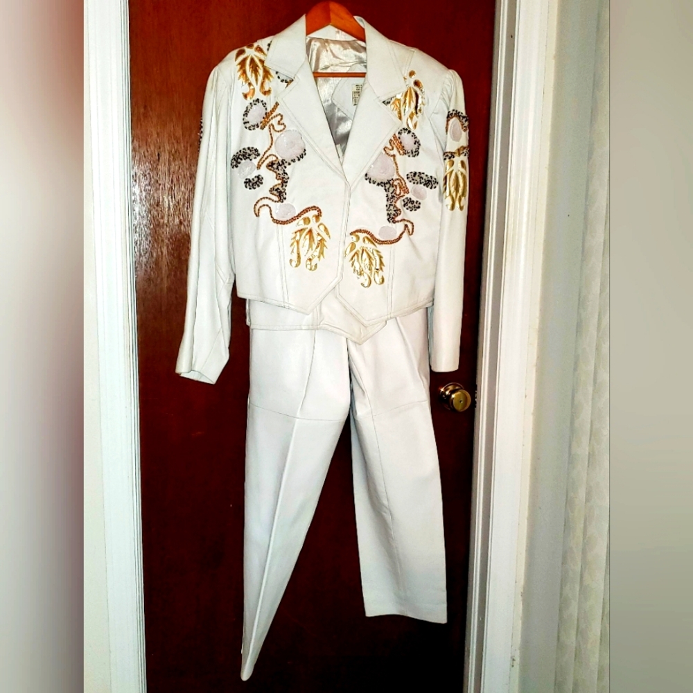 Ladies Leather pant suit